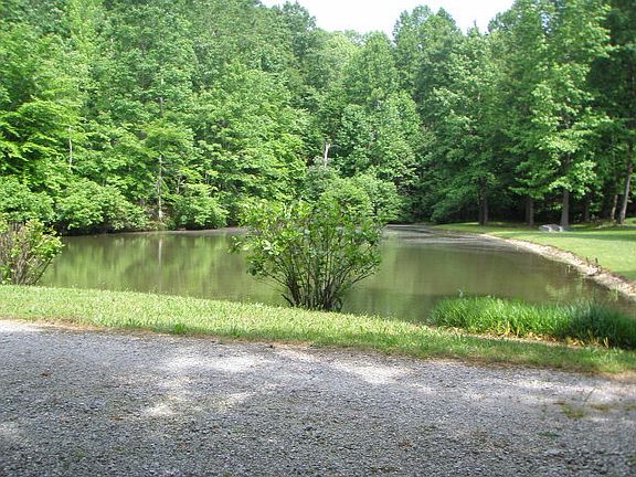 5th image of 635 Penny Ln