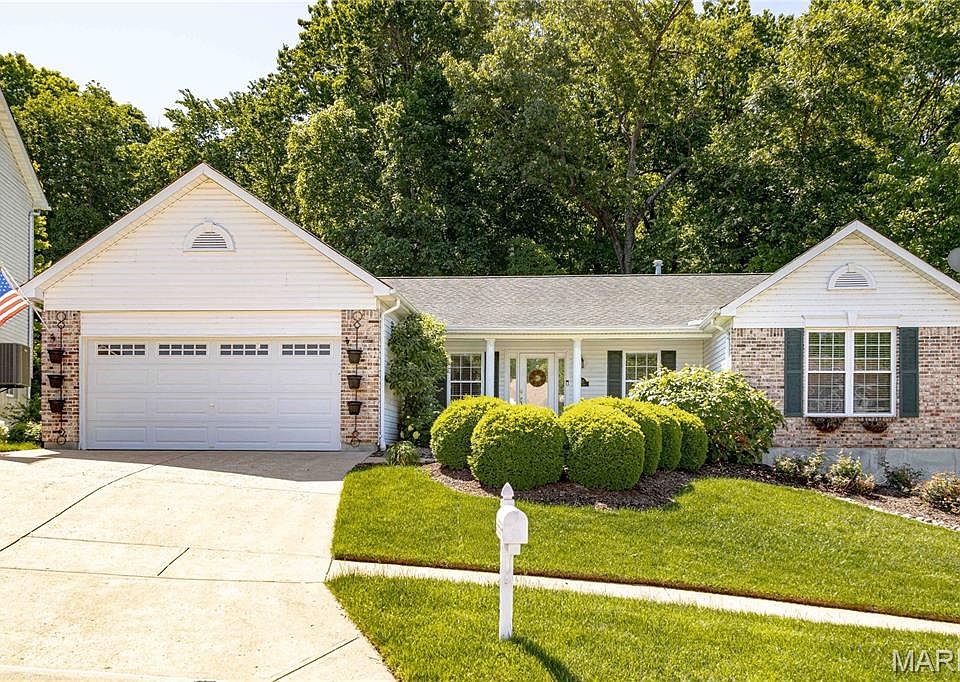 1st image of 3067 Crystal Lake Dr