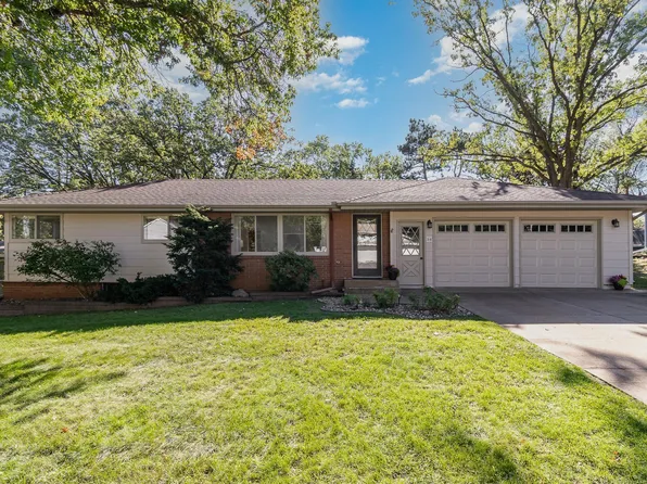 50 County Road F W, Vadnais Heights, MN 55127