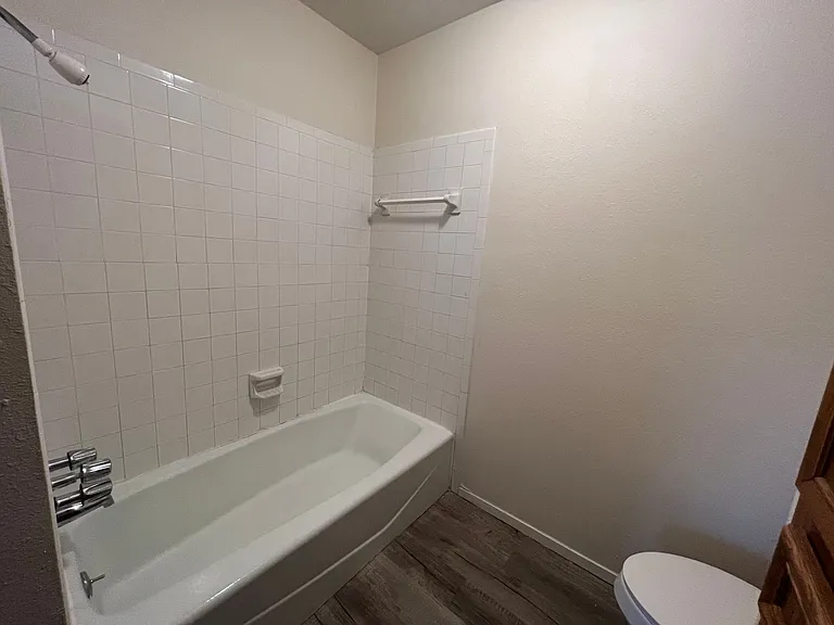 8001 Weehunt Ct — Photo 7