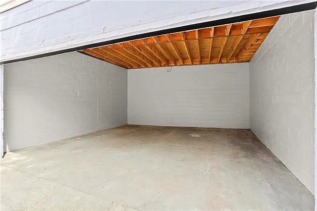 2833 Pine St #2833 — Photo 16