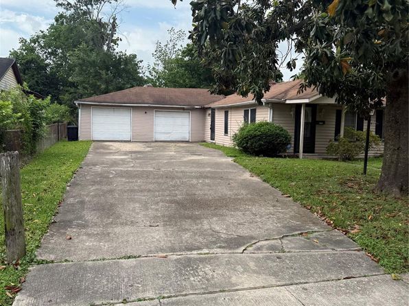 4300 Weaver Rd, Houston, TX 77016