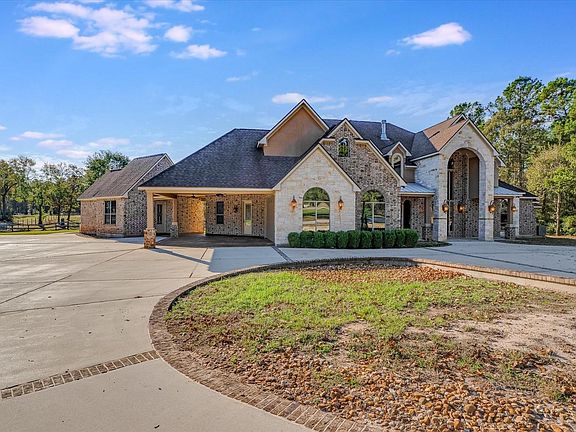 5th image of 8071 Stacy Diane Dr