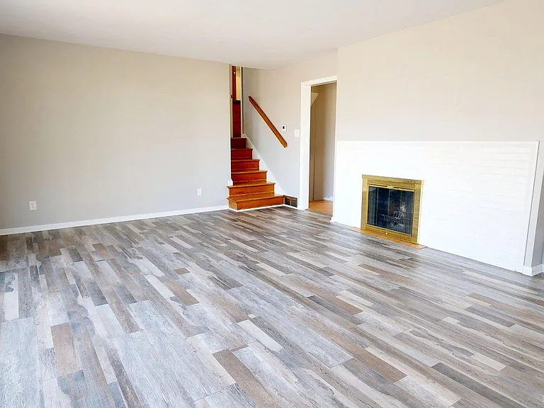 3280 E Oakwood Ave — Photo 3