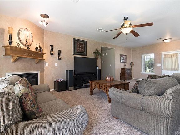 3rd image of 101 Ashley Dr