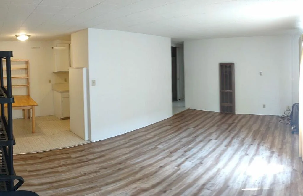 Living area, dining room and kitchen - 1735 Highland Pl #24