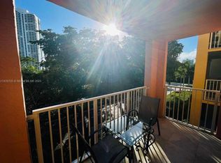 19501 E Country Club Dr #9402, Aventura, FL 33180