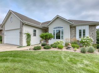 1439 Goldenrod Cir, West Bend, WI 53095
