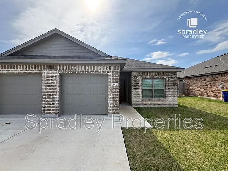 205B Juniper Dr — Photo 1