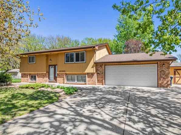 12383 Hillsboro Ave, Savage, MN 55378
