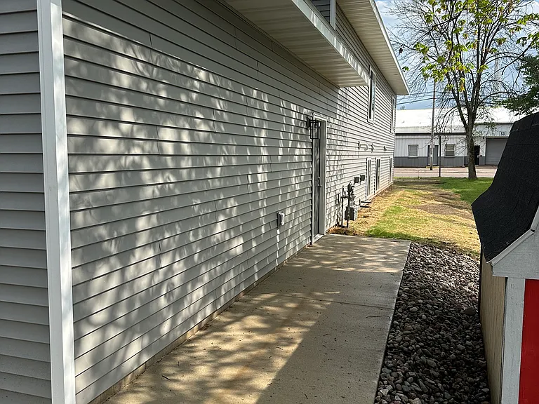 145 N 9th St #B — Photo 2