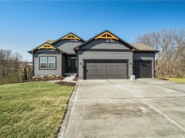 9405 NE 111th Pl, Kansas City, MO 64157