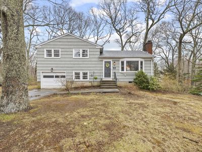 11 Patricia Ct, Gales Ferry, CT, 06335