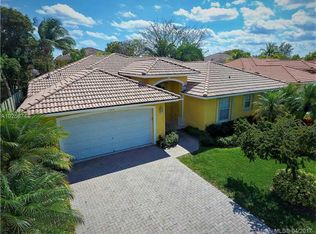 15818 SW 98th St, Miami, FL 33196