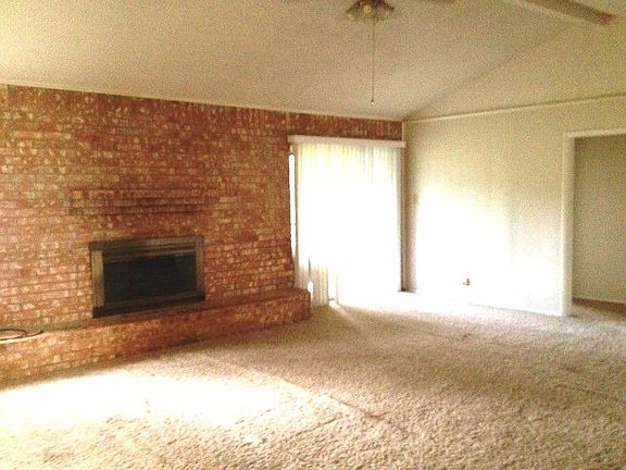 3rd image of 3806 Millbrook Dr
