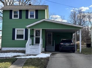 472 E Venango St, Mercer, PA 16137