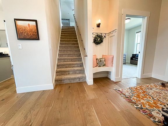Entry to bedroom/stairs