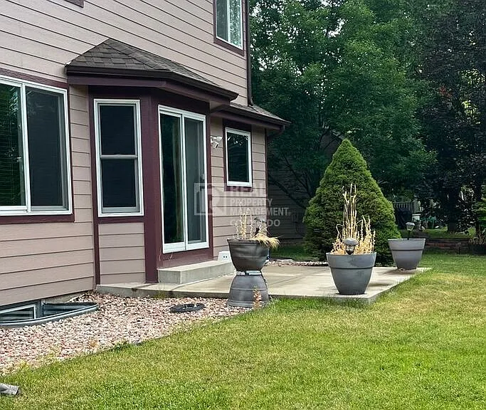 2511 Glendale Ct — Photo 22