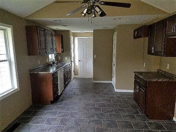 4th image of 198 Northmoreland Ave
