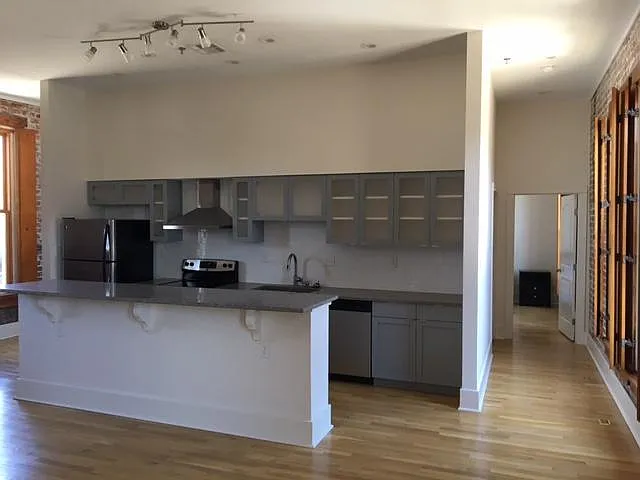 2 bed, 1250 sqft, $1,400 — Photo 1