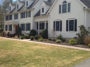 5 Spruce Hill Ct, Pleasantville, NY 10570