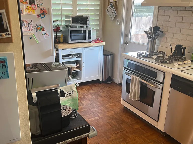 1021 Dyer Dr — Photo 9