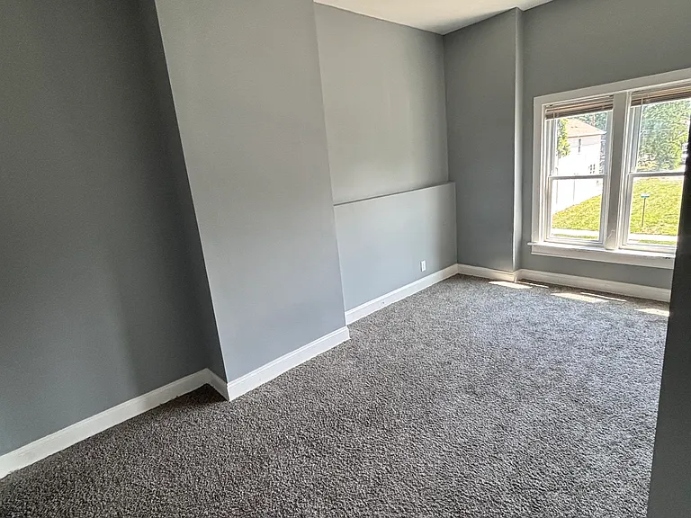 1908 S Sawyer Ave — Photo 5