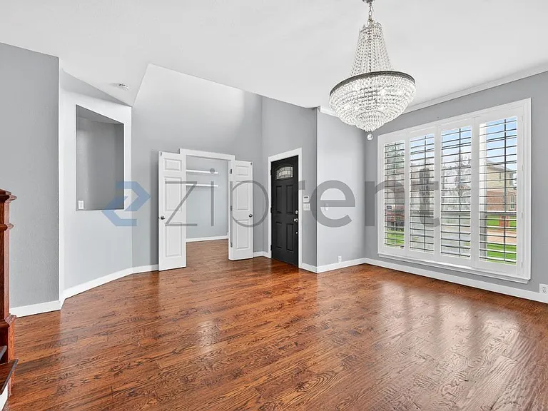 10604 Ambergate Ln — Photo 8
