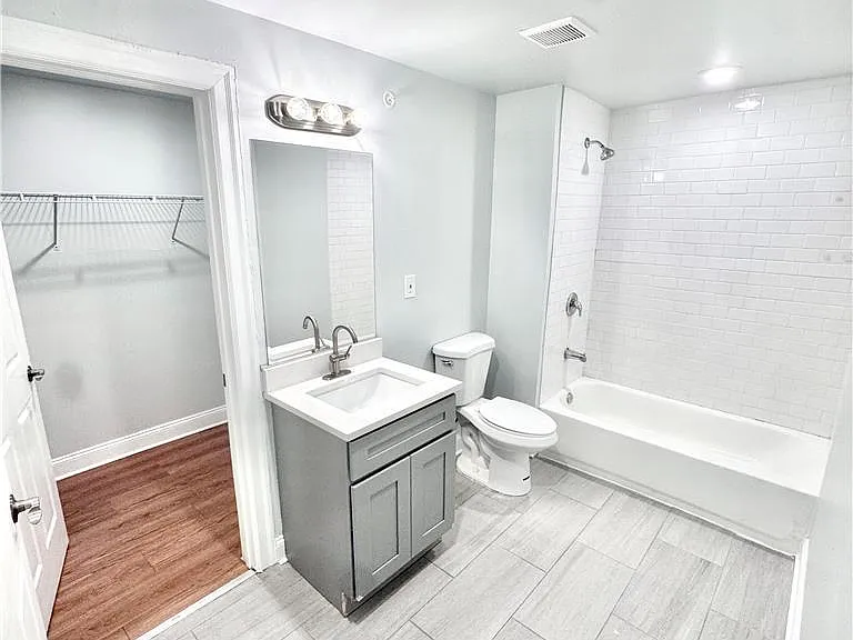 829 W Linden St #1 — Photo 6