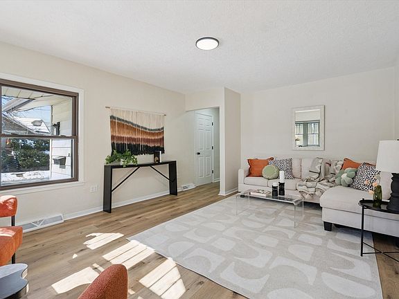 4th image of 3837 3rd St