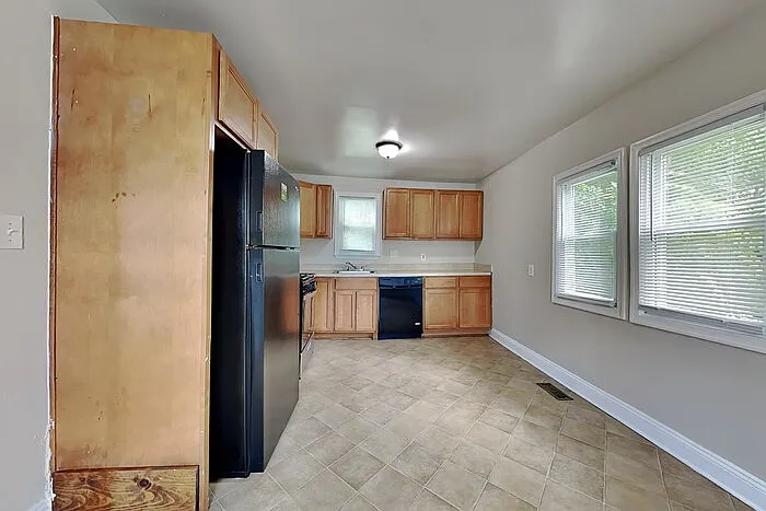 501 Fairview Ave — Photo 8
