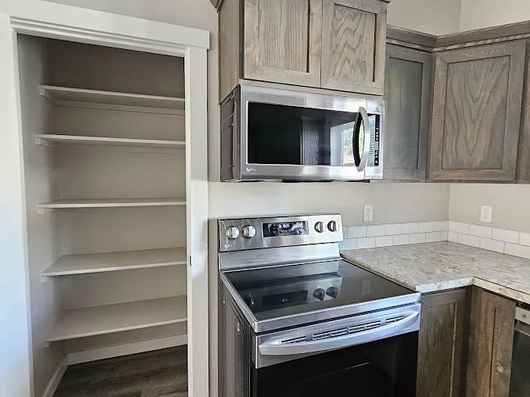 1011 Pirate Cove Dr — Photo 4