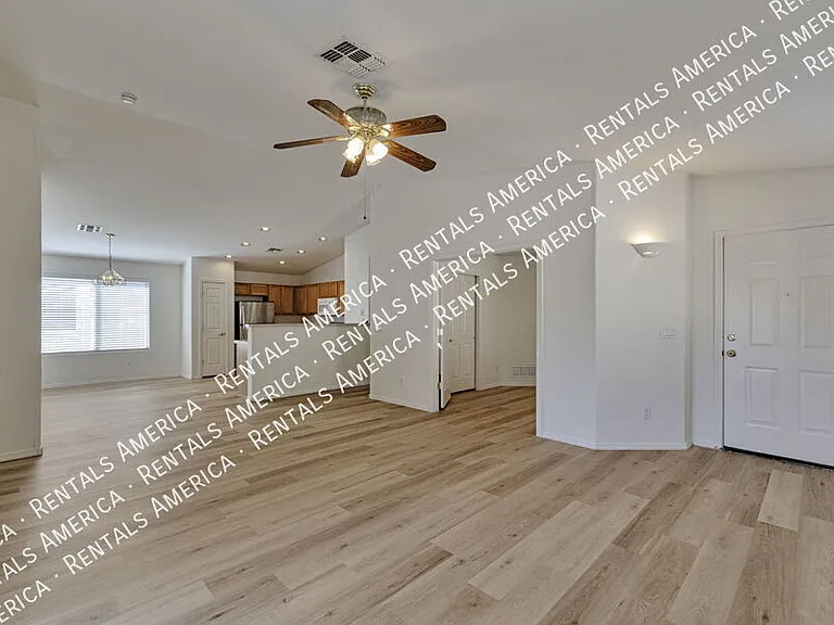 8421 S Burien Rd — Photo 6
