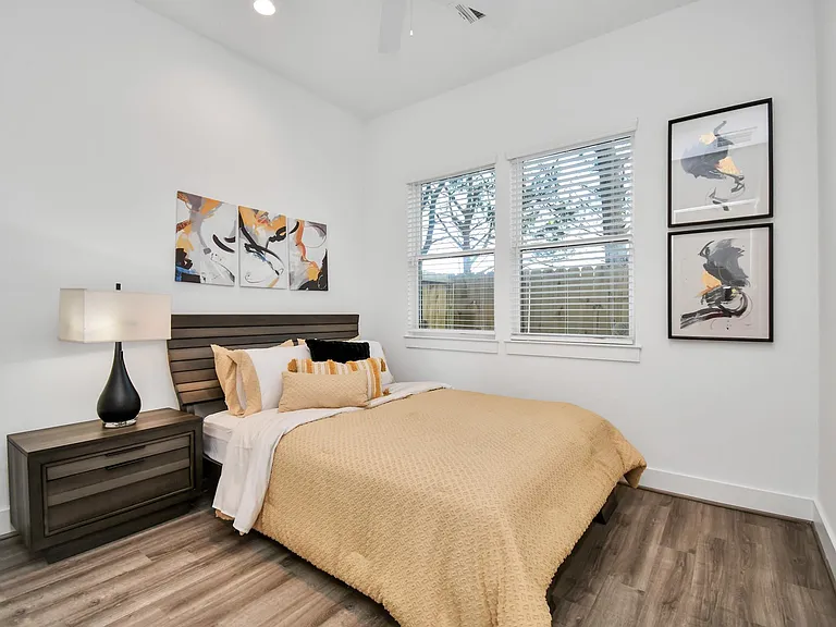 9029 Laverne Oak Ln — Photo 5