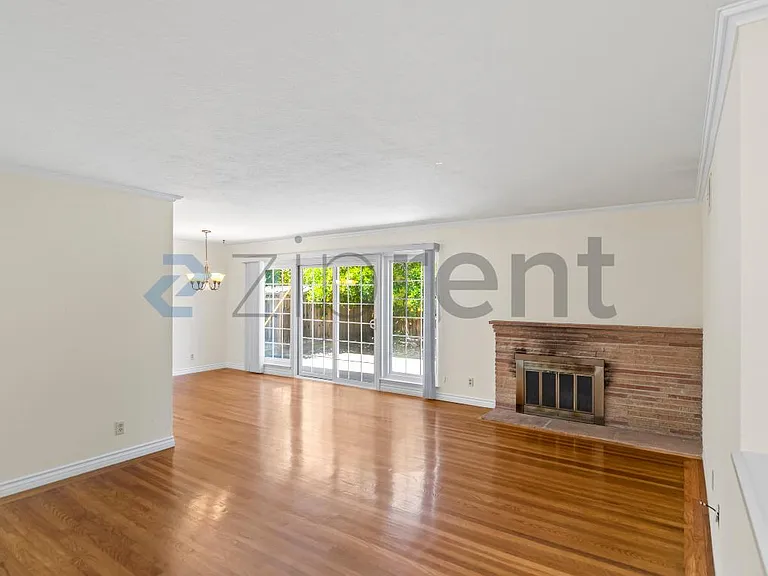 1075 Kildare Ave — Photo 5