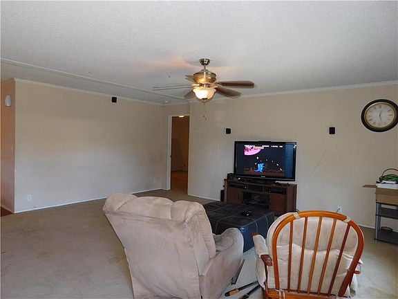2nd image of 937 Greystone Dr