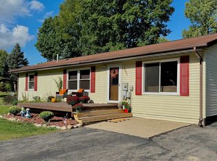3862 E Shore Dr, Stanton, MI 48888