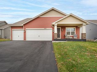 2005 Attenborough St, Shakopee, MN 55379