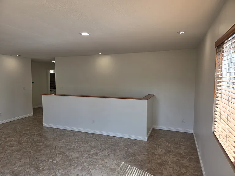 1037 Alta Vista Dr — Photo 19