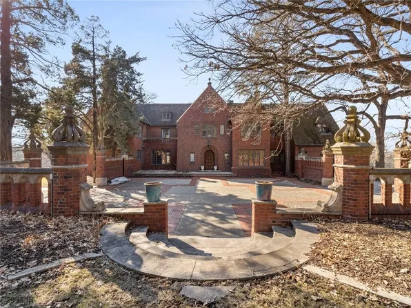 1401 Casady Dr, Des Moines, IA 50315