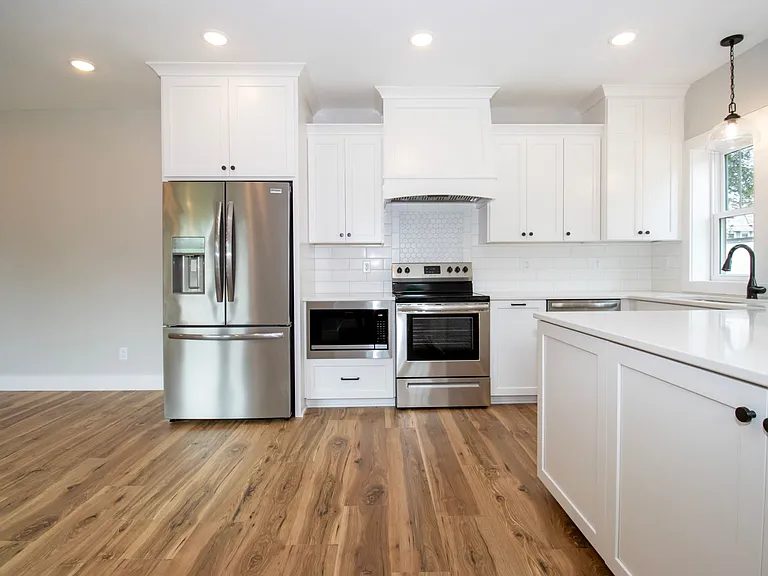105 E Paradise St — Photo 13