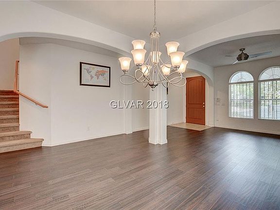 3rd image of 9711 Ventura Mountain St