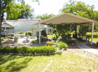340 Lakewood Dr, Trinity, TX 75862