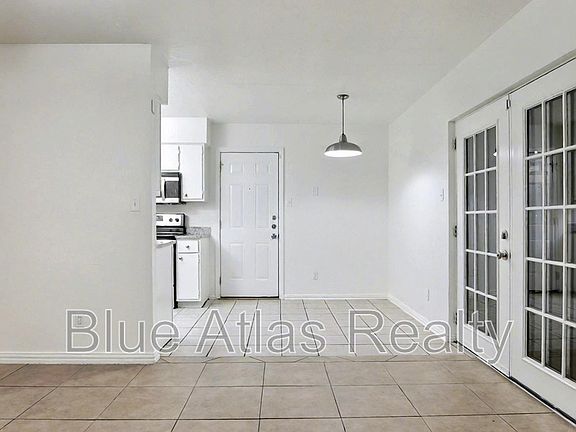 3rd image of 6510 Cinnamon Oaks Dr