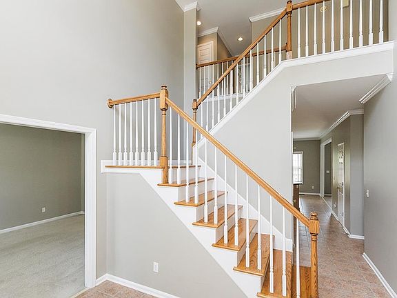 5th image of 2225 Wilmington Ln