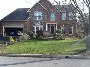 3275 W Fairview St, Allentown, PA 18104