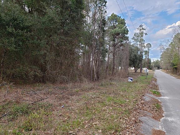 3rd image of Fountain Lake Dr