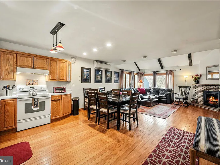 31 Middle Village Way — Photo 9
