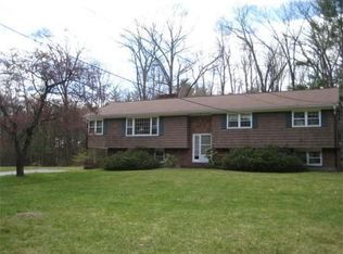 38 Francis Ave, Lunenburg, MA 01462