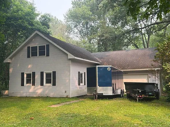 33807 Chipper Dr, Colon, MI 49040